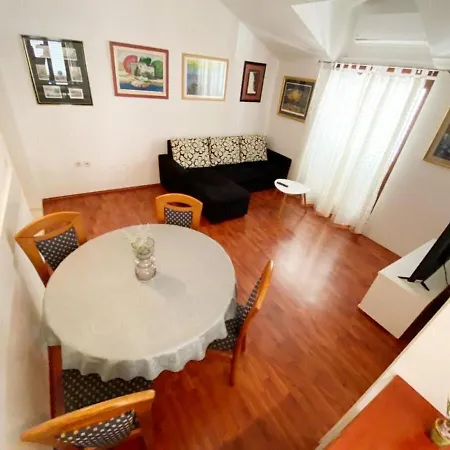 Apartment Mila *