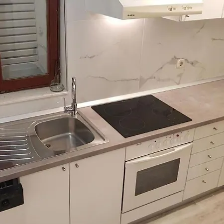 Mila דירה מאקרסקה